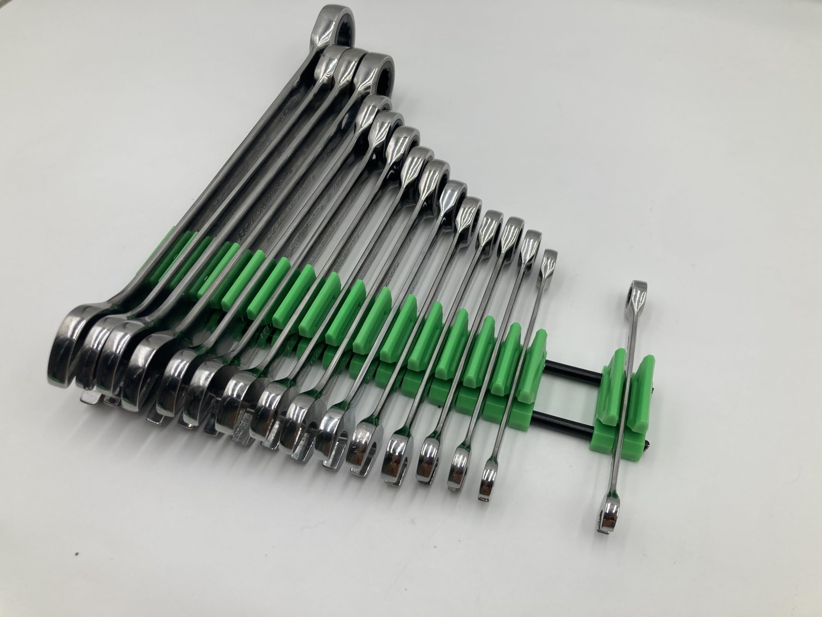 Alien Space Saver – Professional 42 Wrench Organizer Set – Alien Green