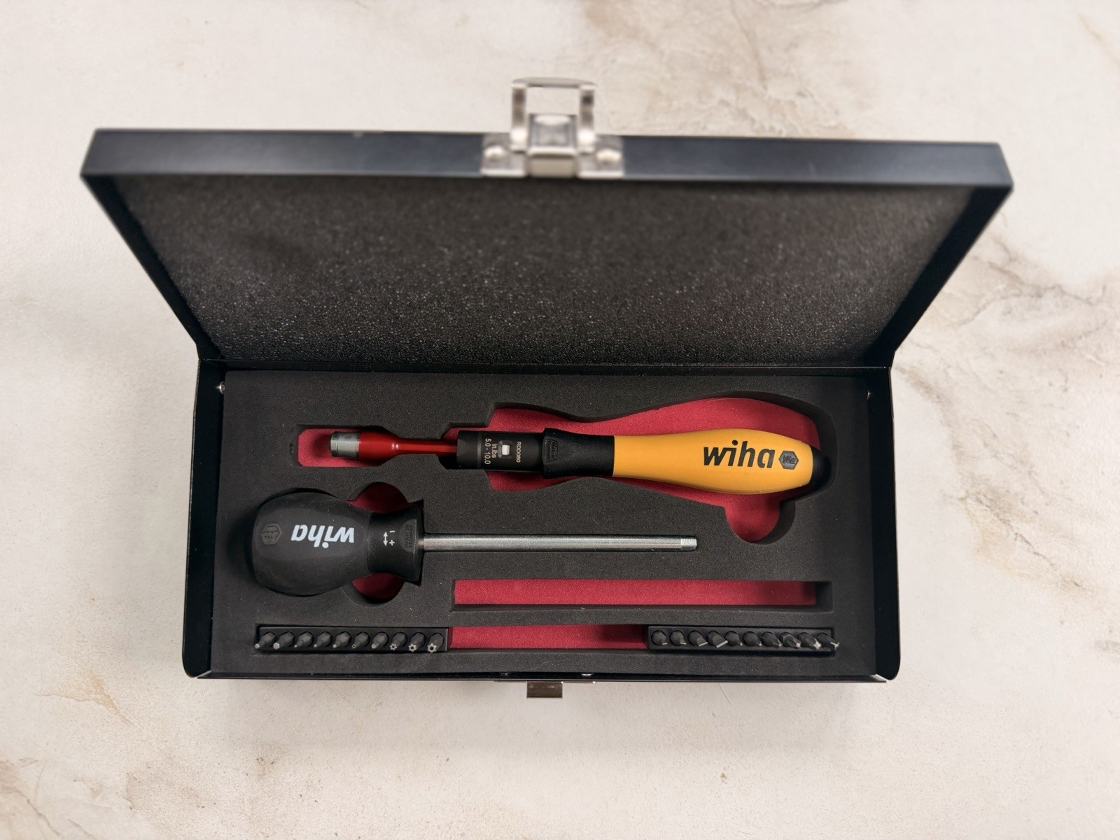Wiha 24 Piece ESD Safe TorqueVario-S MicroBits Set 5-10 in/lbs, Metal Case 28591