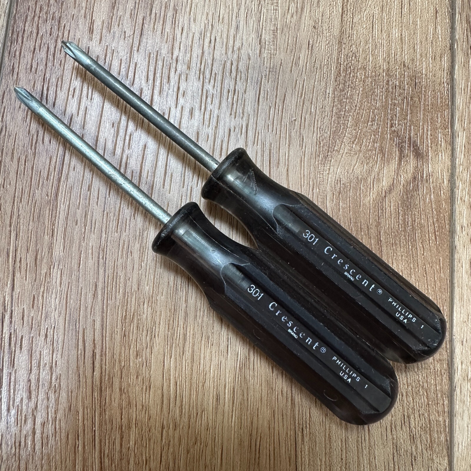 Lot of 2 Crescent Phillips #1 Screwdriver 301 Made in USA Gray