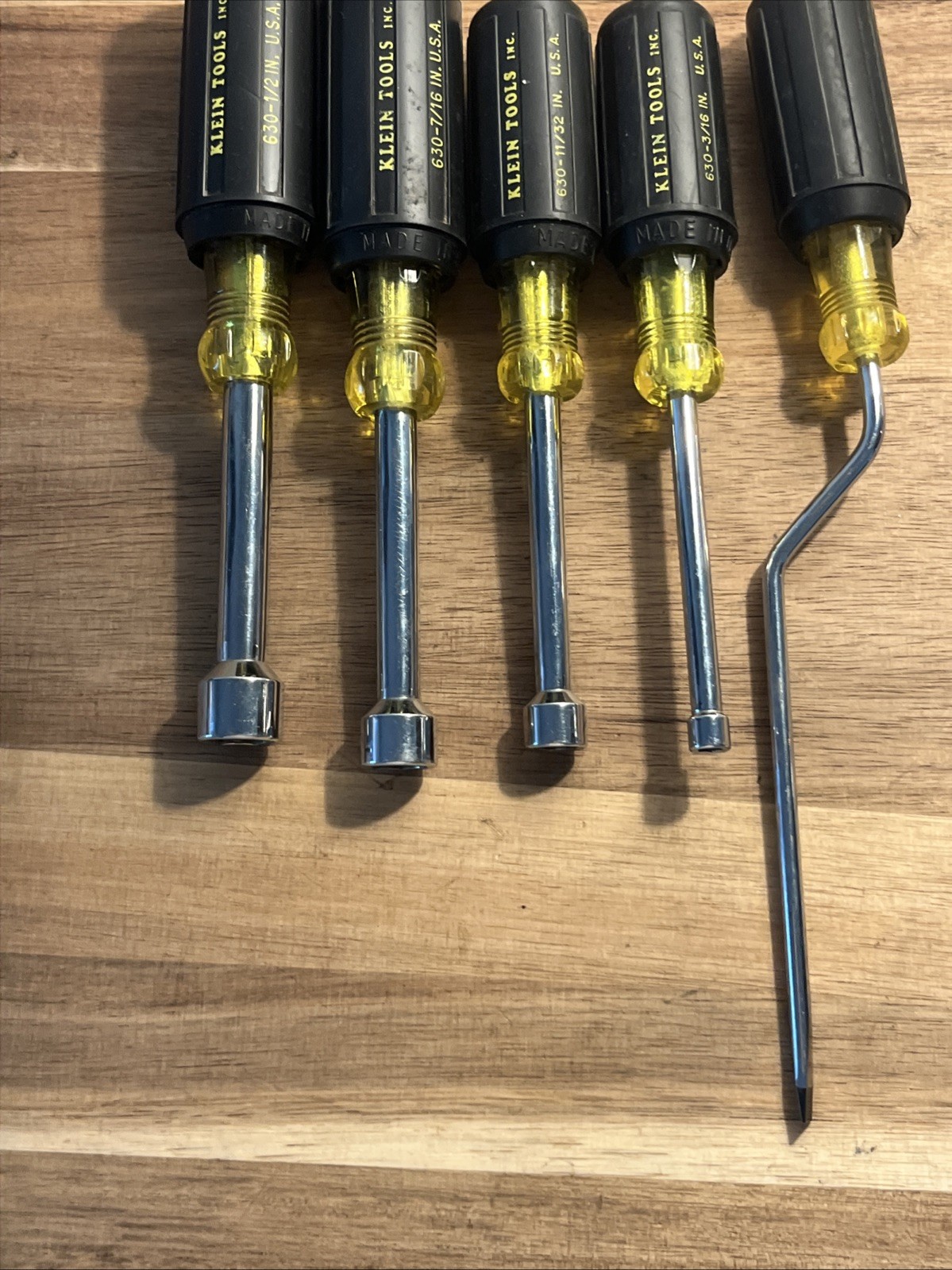 Klein Tools 630 Nut Drivers & 670-6 Cabinet Tip 3/16″ Flat Head Screwdriver Rapi