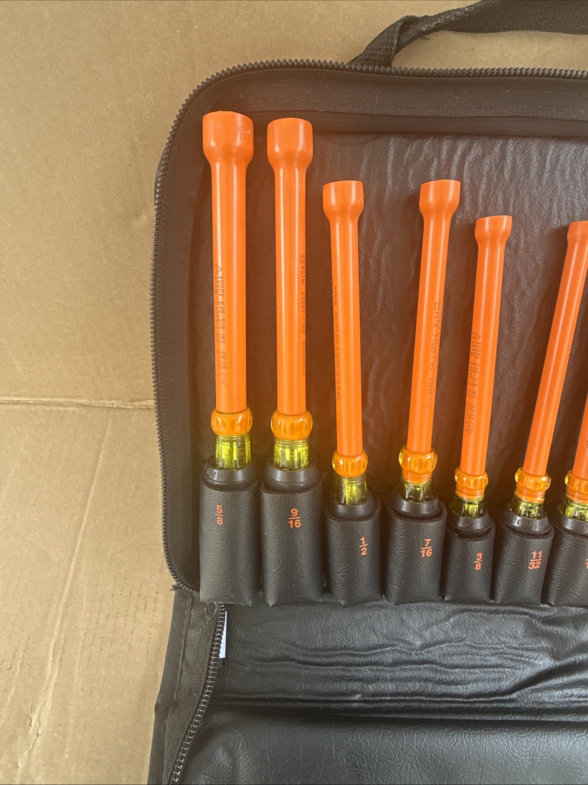 MINT Klein Tools 33534 Insulated Nut Driver Set 9-Piece 1000V Standard SAE 3/16