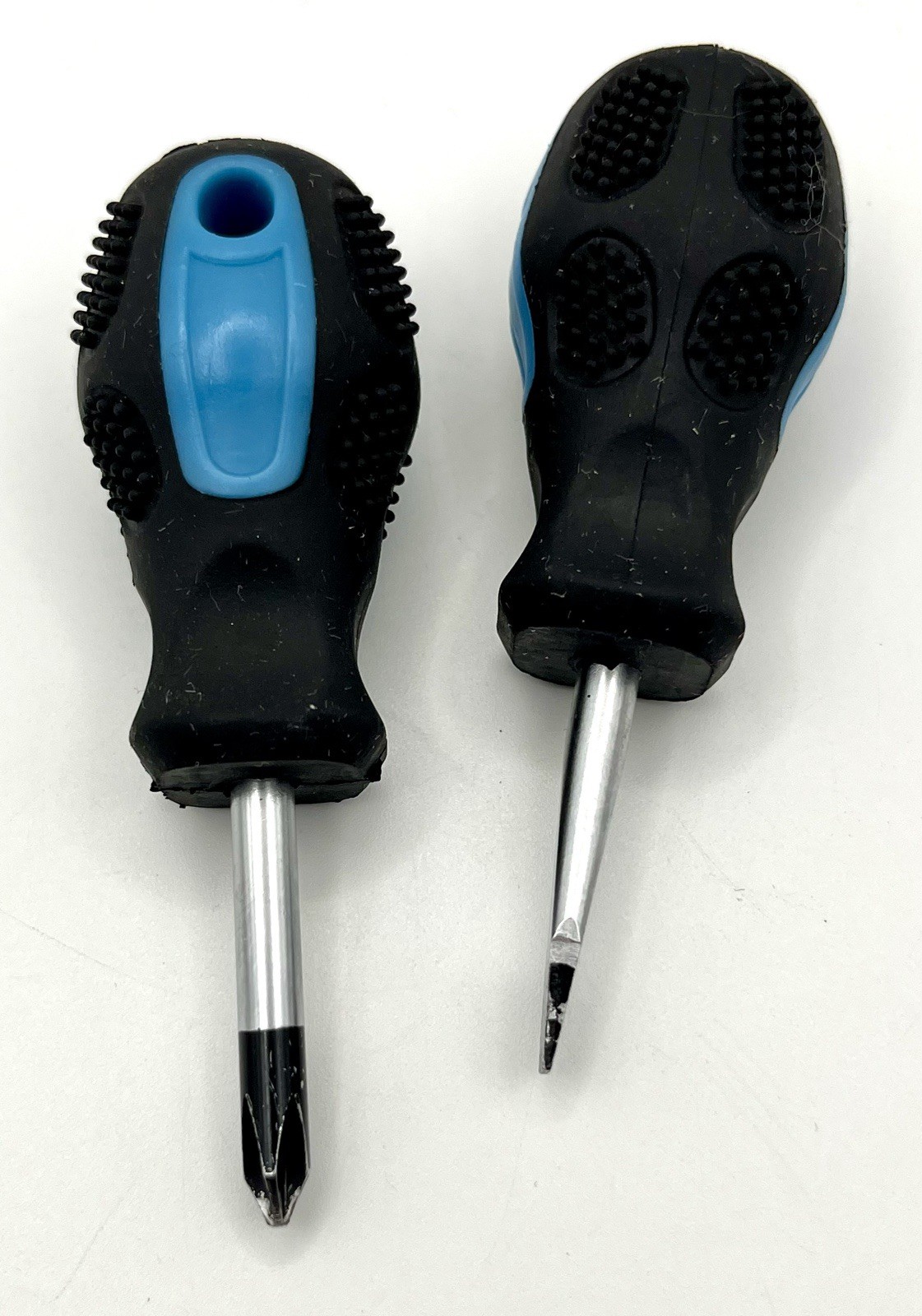 Set of 2 Stubby Screwdrivers Blue and Black Philips and Flathead