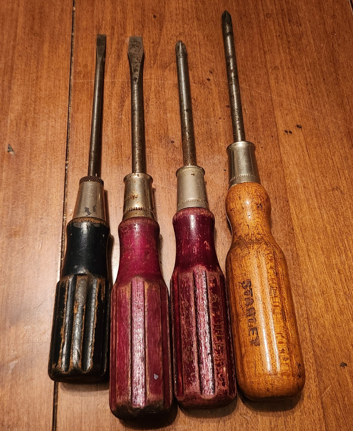 Stanley Wood Handle Flat/Slotted Screwdriver Set 4 Piece