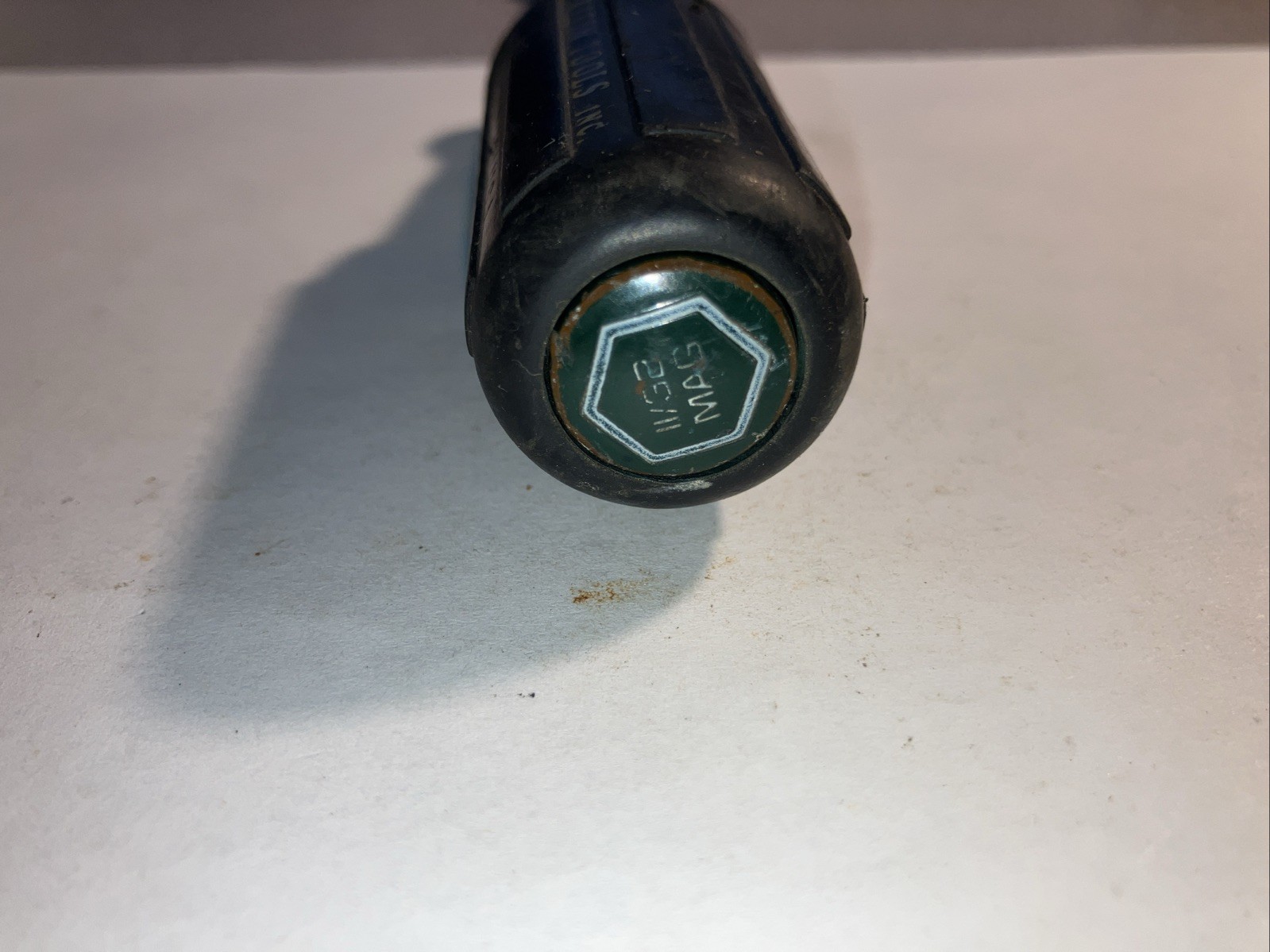 Klein Tools 630-11/32M 11/32-Inch Magnetic Tip 6 Point Nut Driver Hollow Shaft