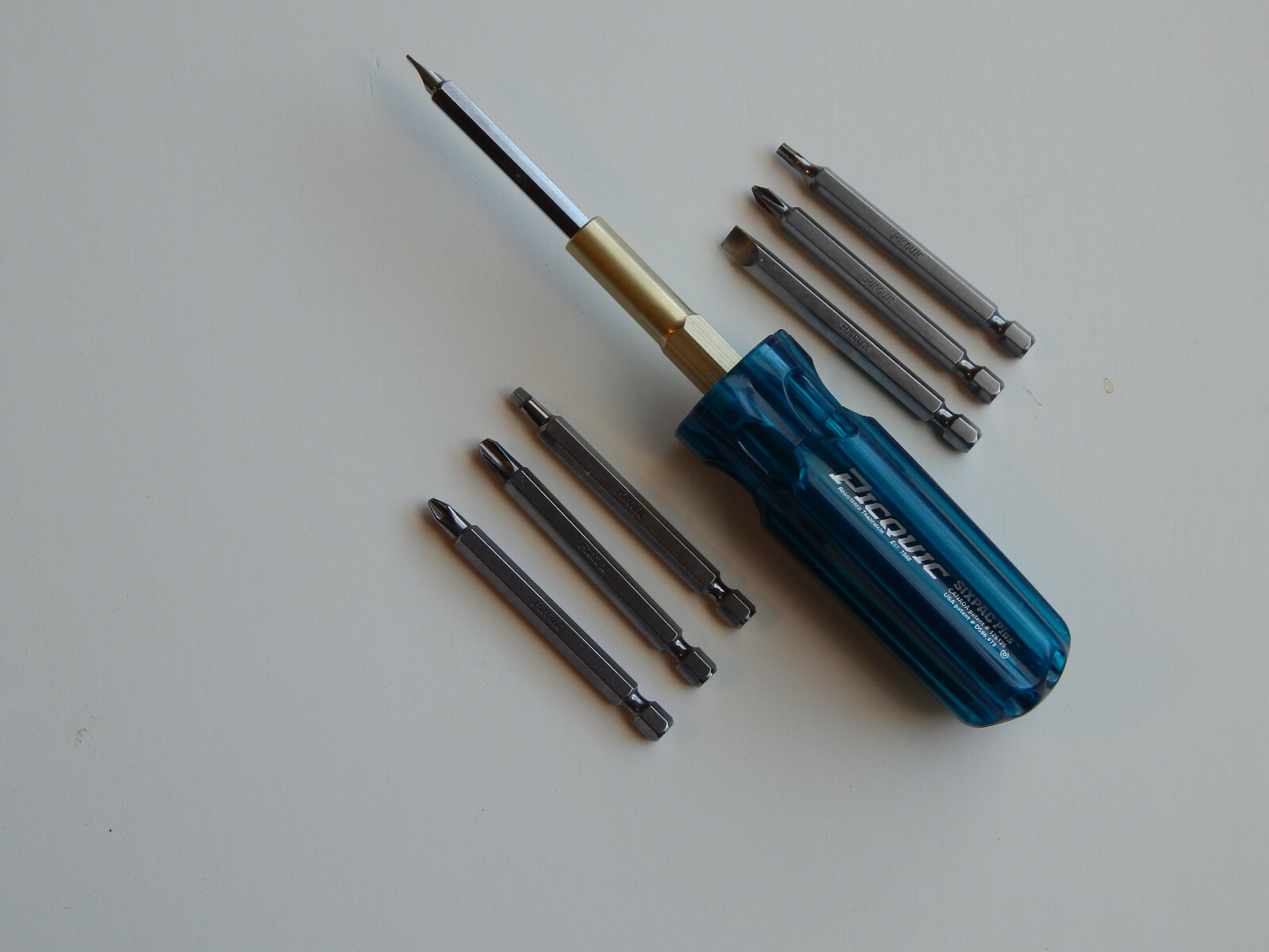 PICQUIC SIXPAC Plus Screwdriver Multi Bit w/ 7 Hex Bits – “Aquamarine”