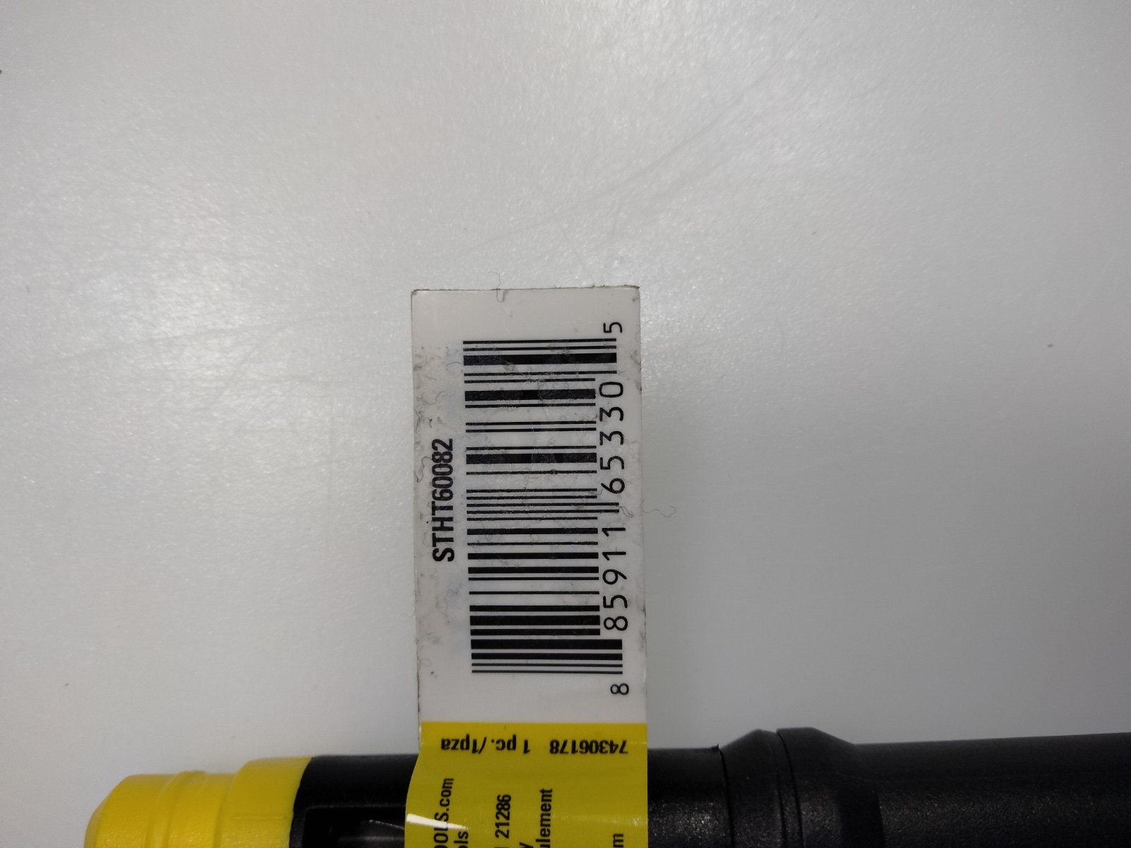 Mini 4-Way Pen 5/32 in 1/8 Flathead Phillips Head Screwdriver Small Black Yellow