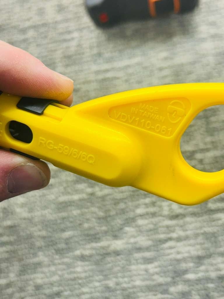 Klein Tools miscellaneous Set D203-8 Pliers 85076 Screwdrivers 5139 Bag – 409093