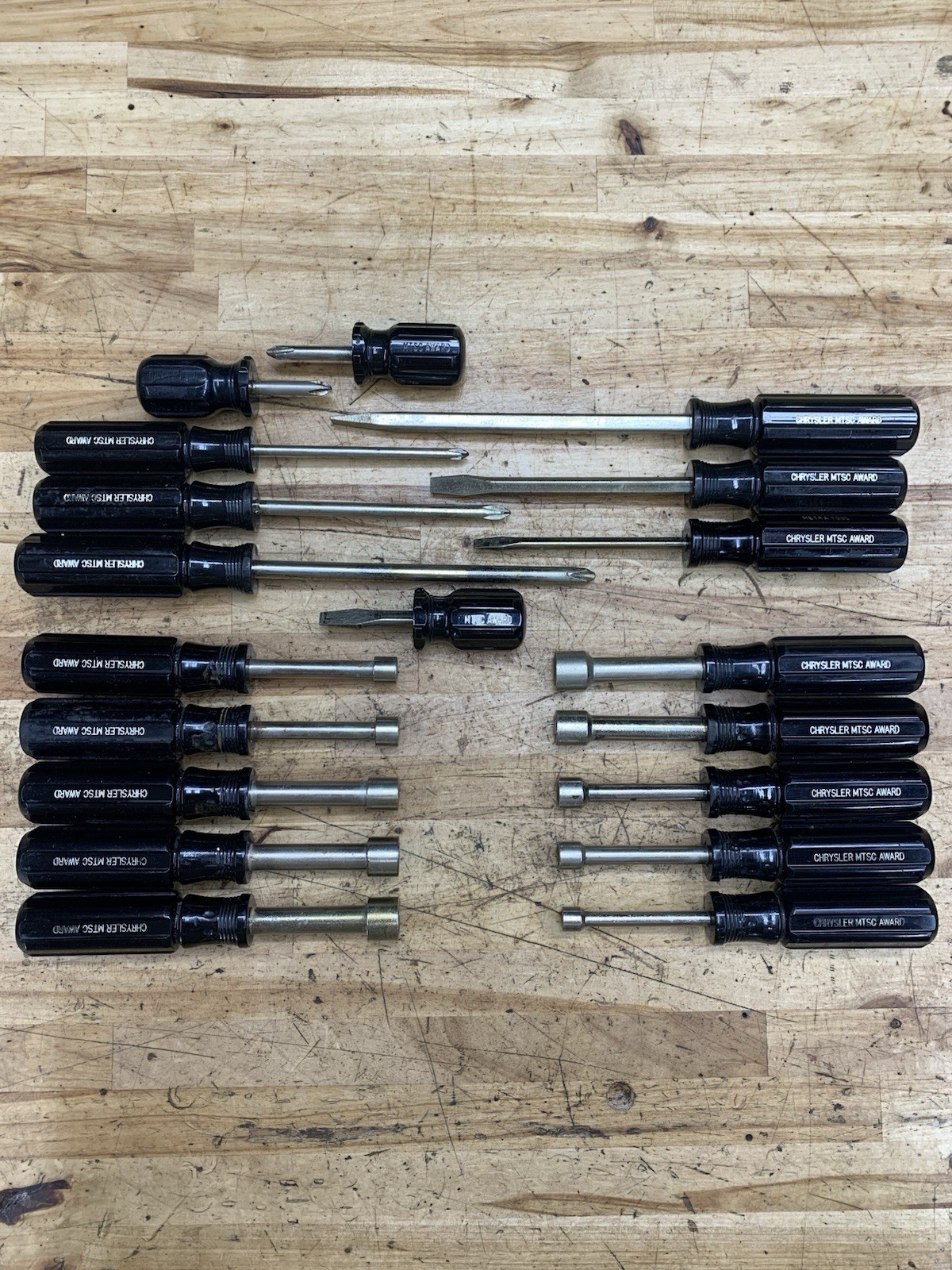 19pc 1984 Chrysler Gold Tool Award MTSC Screwdrivers, Nut Drivers USA