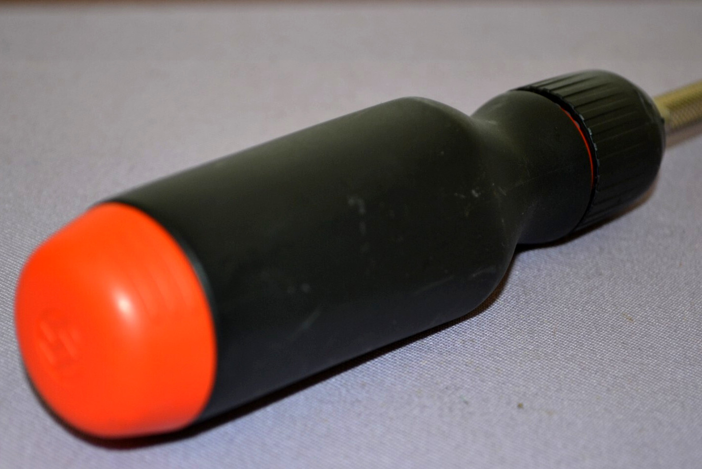 LTT Linus Tech Tips Multi-Bits Orange/Black Ratcheting Screwdriver — Excellent