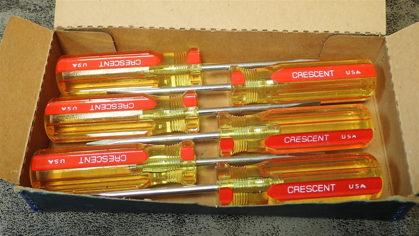 (Box of 6) No. 243 CRESCENT 3″ Electricians Round Screwdriver 3/16″ Blade (O20)