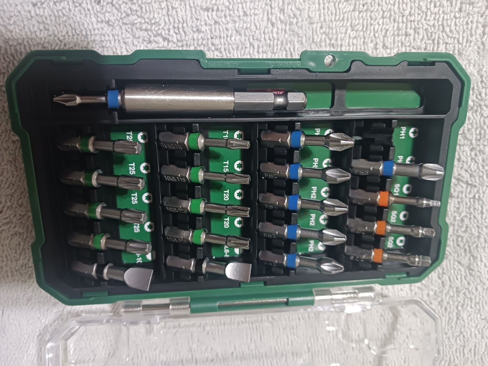 Masterforce 21-Piece Magnetic Bit Set 236-9200 + Zoid 10 Blades