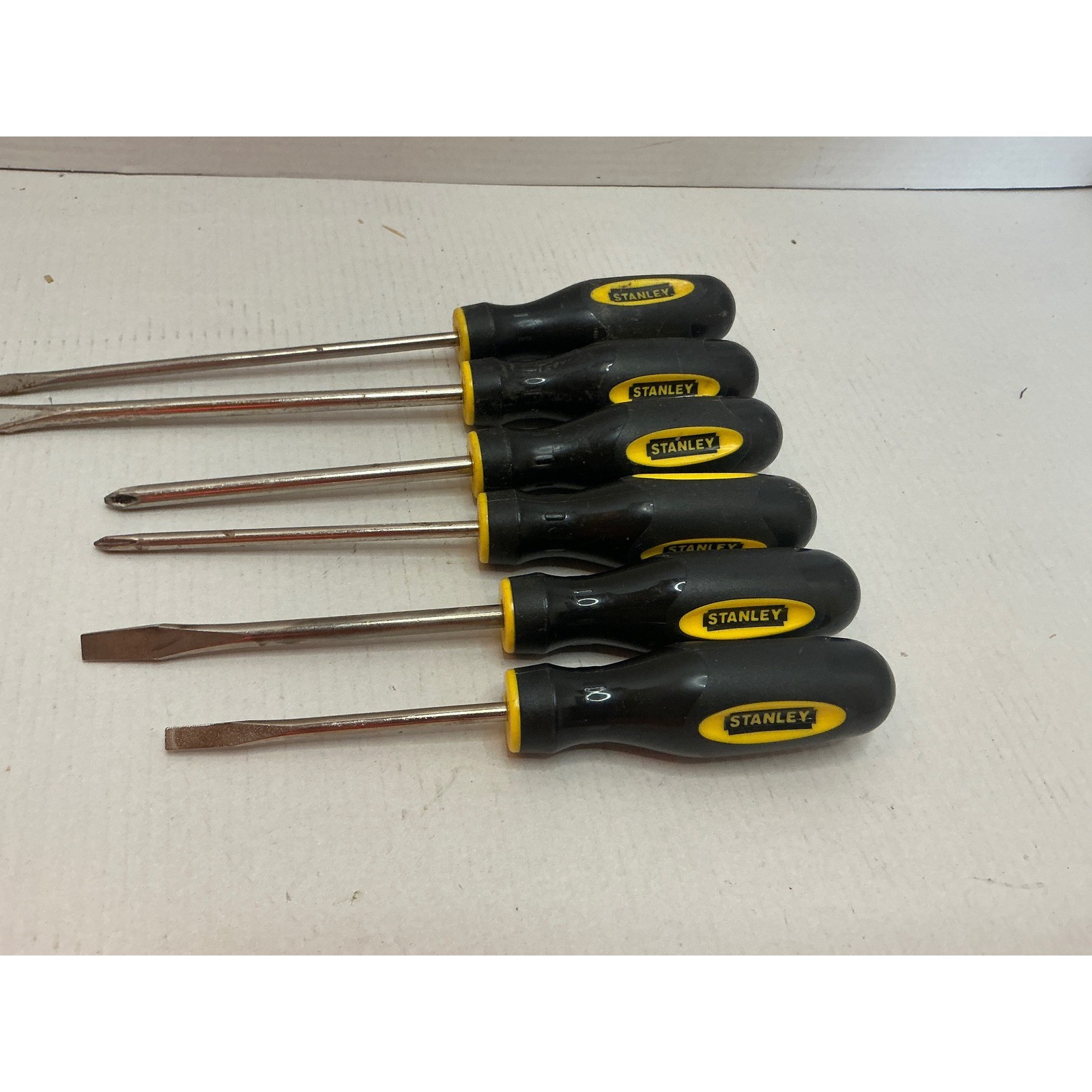Stanley Screwdriver Set 6 Piece Phillips Slotted Flathead Hand Tools Black Yello