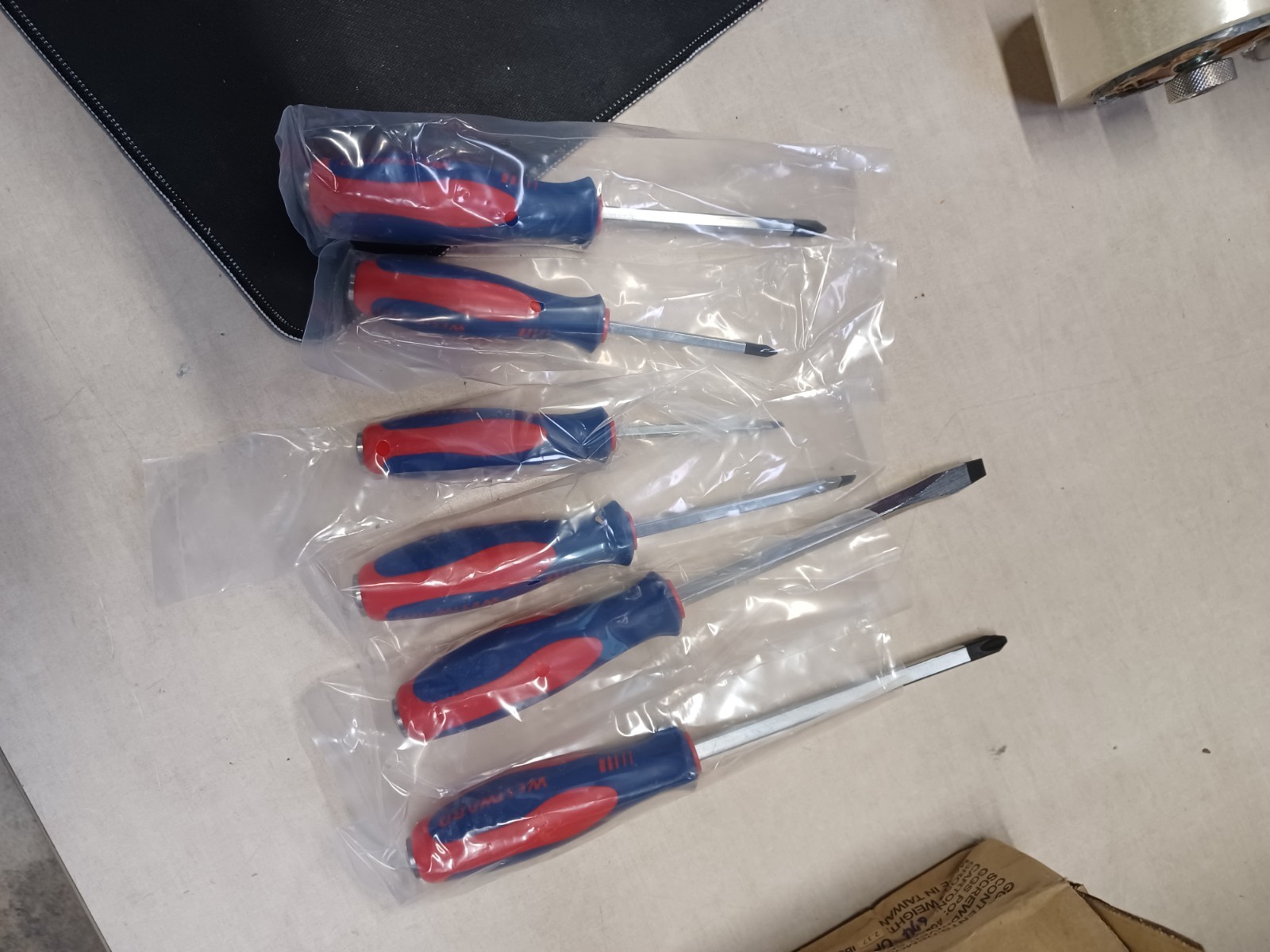 Westward Demolition Magnetized Tip Screwdriver Set Phillips/Slotted Tip 401l77