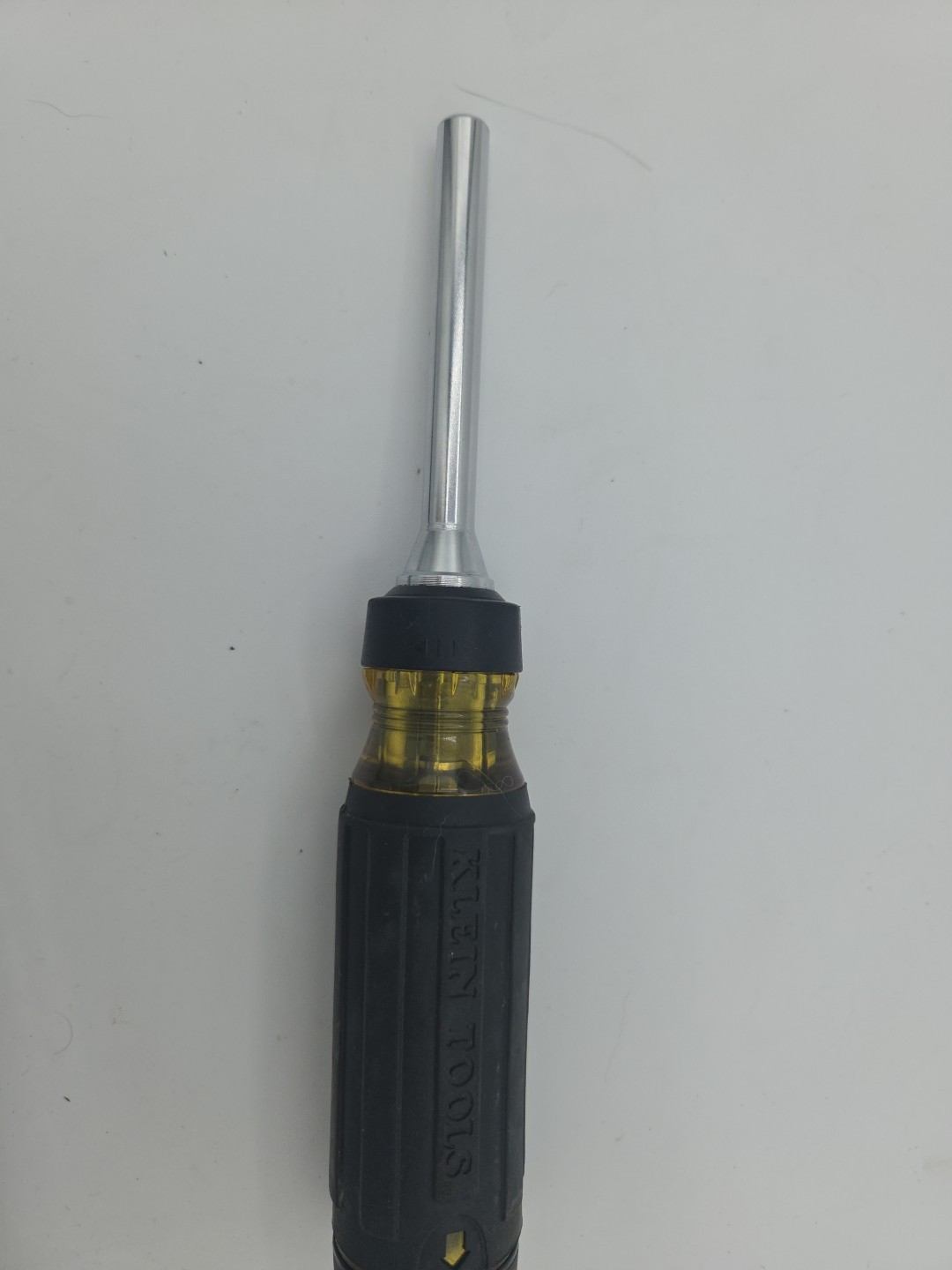 KLEIN TOOLS 32305 Multi-Bit Screwdriver 12 Tips 8.5 Inches