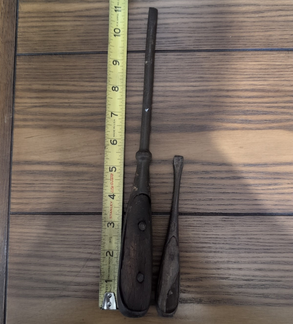 Vintage Perfect Handle Screwdrivers Lot of 2 (for parts or repair) 11″, 5.5″