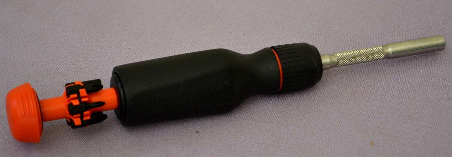LTT Linus Tech Tips Multi-Bits Orange/Black Ratcheting Screwdriver — Excellent