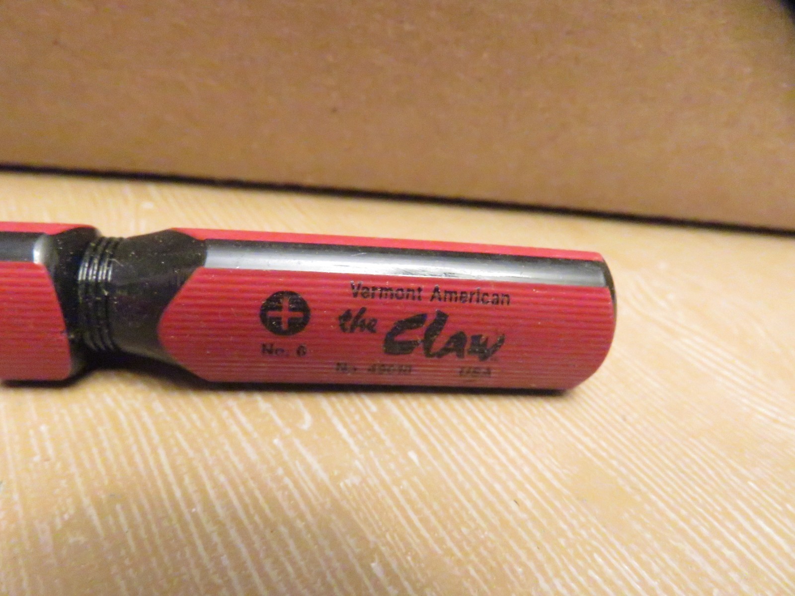 VERMONT AMERICAN “THE CLAW” No. 0 PHILLIPS HEAD SCREWDRIVER (#49010)