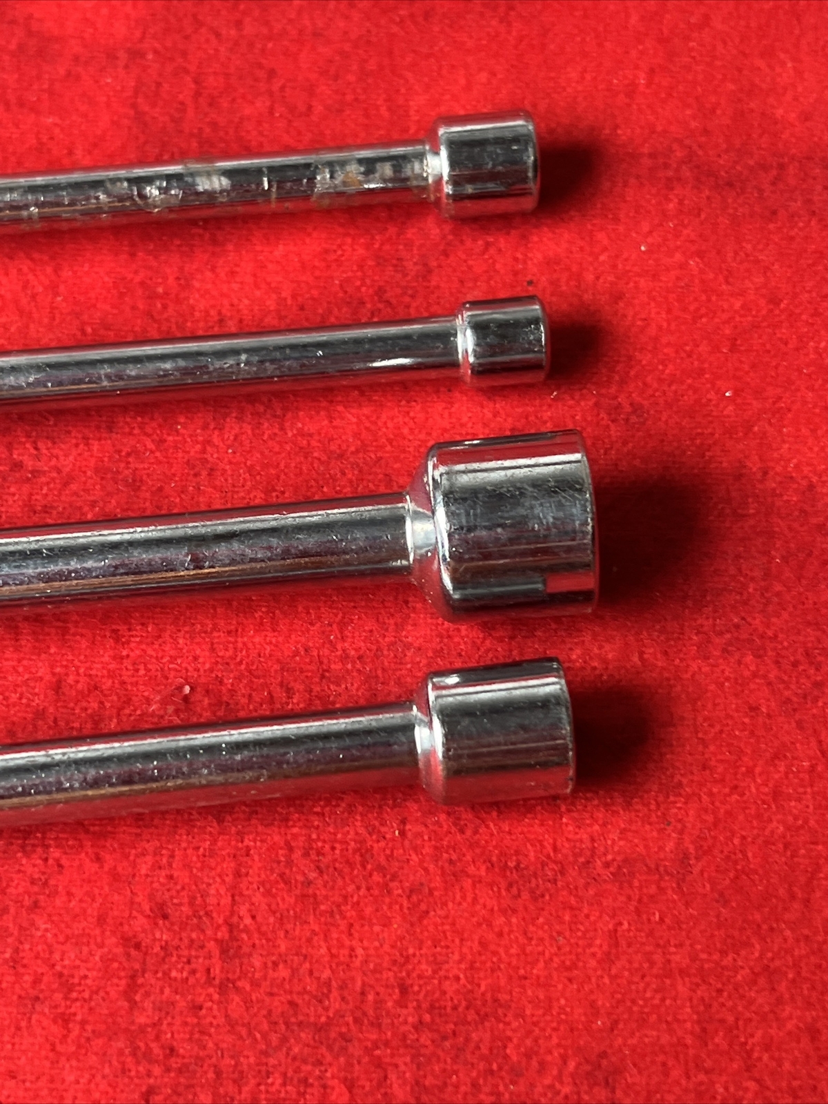 VINTAGE SET OF 4 NUTDRIVERS – MADE IN TAIWAN (1/4, 1/2, 3/16, & 11/32″) (t71)
