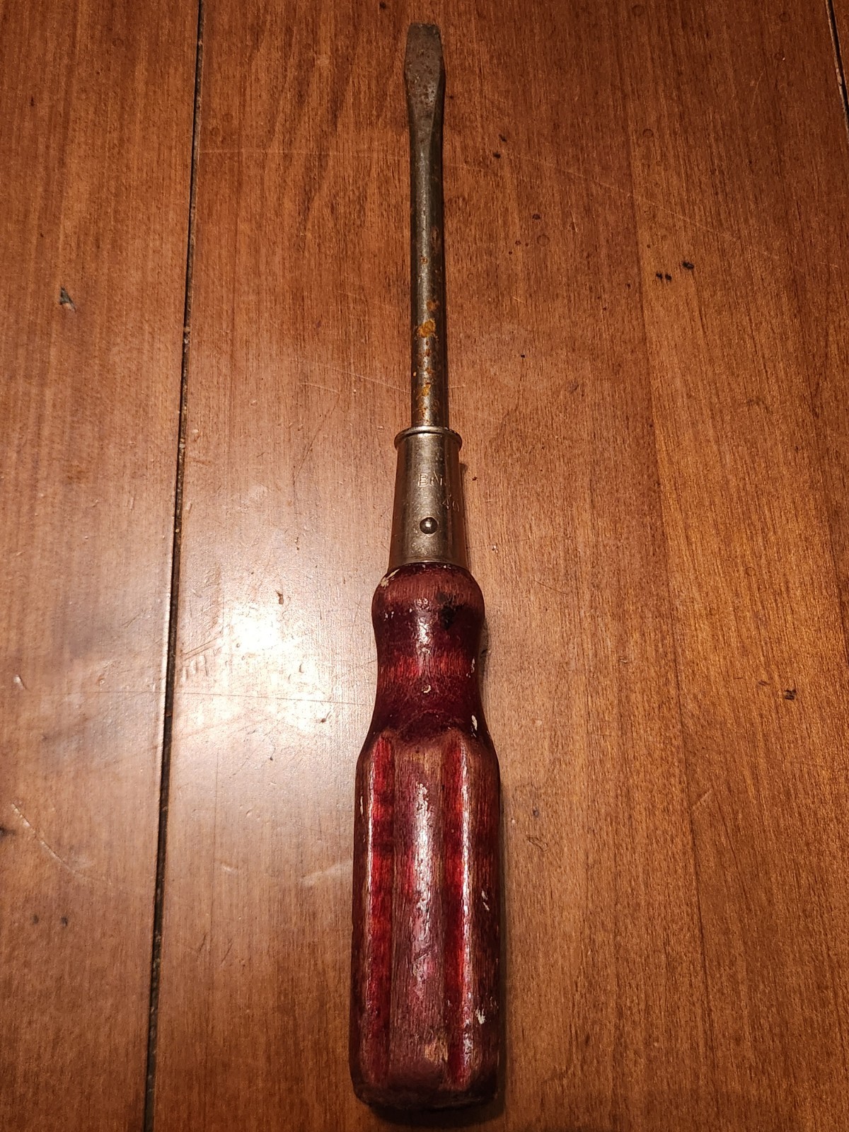 Rare Vintage Bridgepo Wooden Handle Slotted Flat Head Screwdriver Red